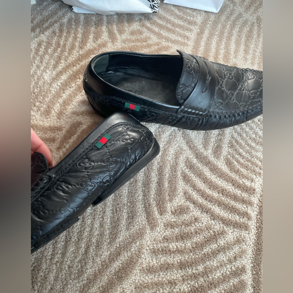 Gucci Black Loafers Slip-On Elegance - Picture 10 of 15